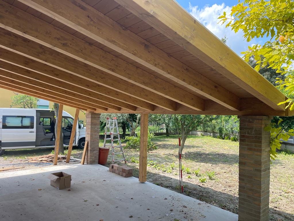 Copertura in Legno realizzato a Due Carrare da PSK Costruzioni