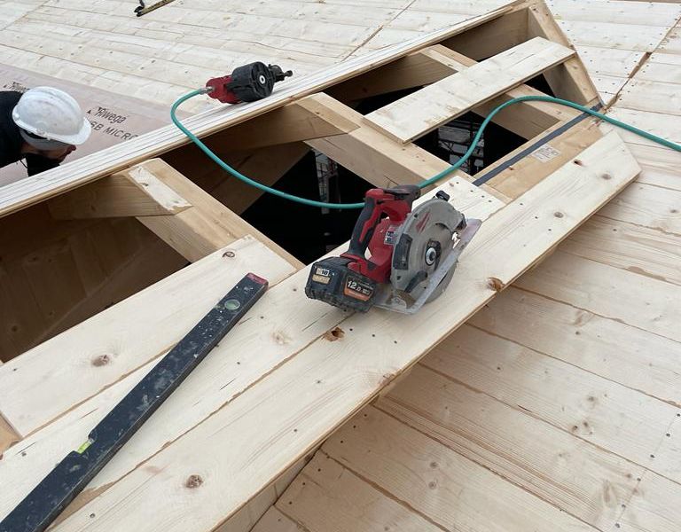 Costruzione in legno a Sapada, nel Cadore